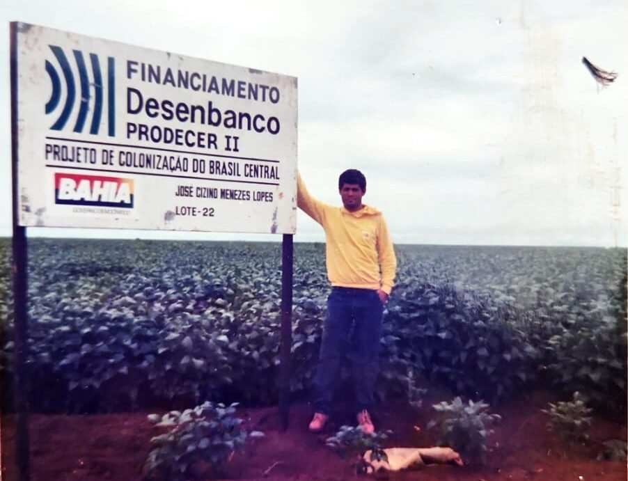 Placa do primeiro plantio de soja do projeto PRODECER II na região da Coaceral cidade de Formosa do Rio Preto